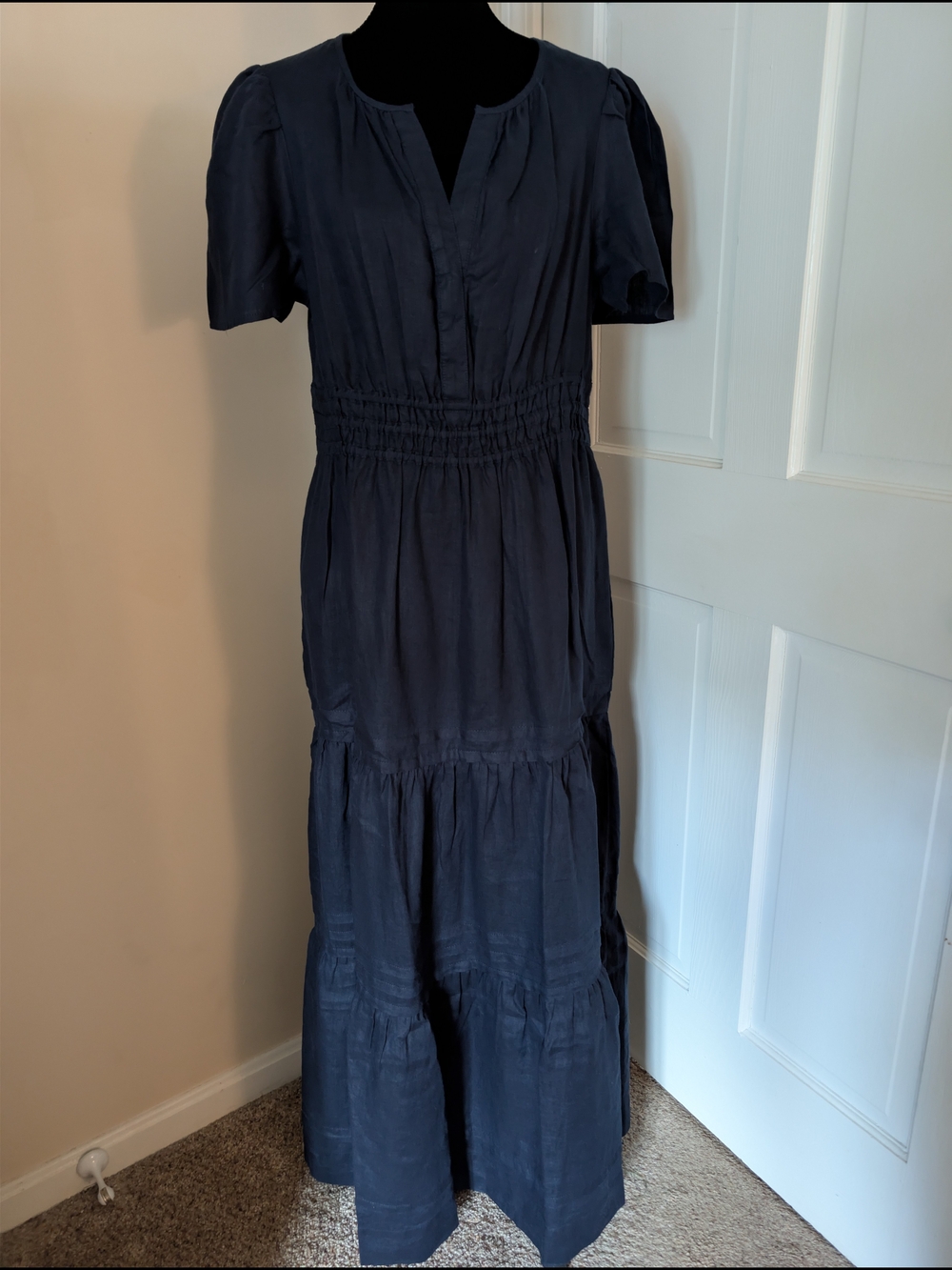 Quince NWT 100% European Linen Tired Maxi Dress Size Medium Navy Blue